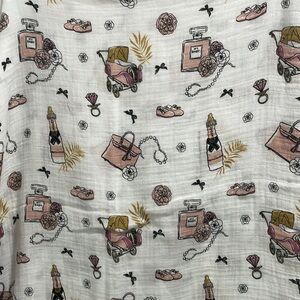 LITTLE HOMETOWN MUSLIN SWADDLE CHAMPAGNE DREAMS